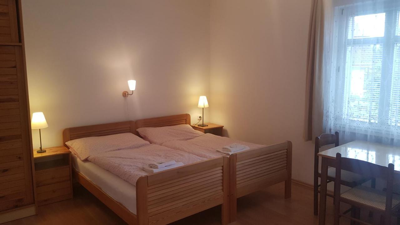 Pension Family Karlsbad Exterior foto