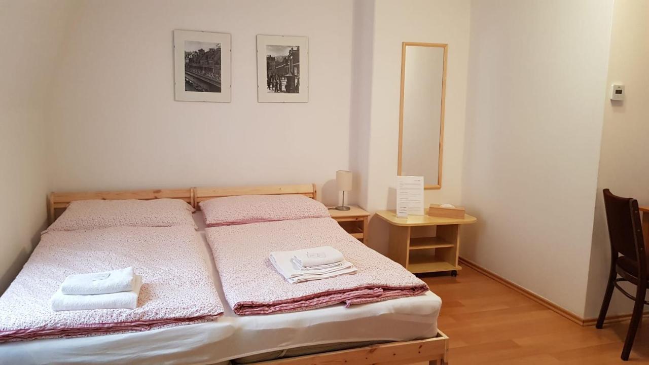 Pension Family Karlsbad Exterior foto