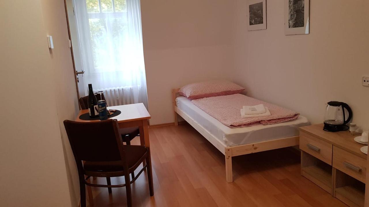 Pension Family Karlsbad Exterior foto