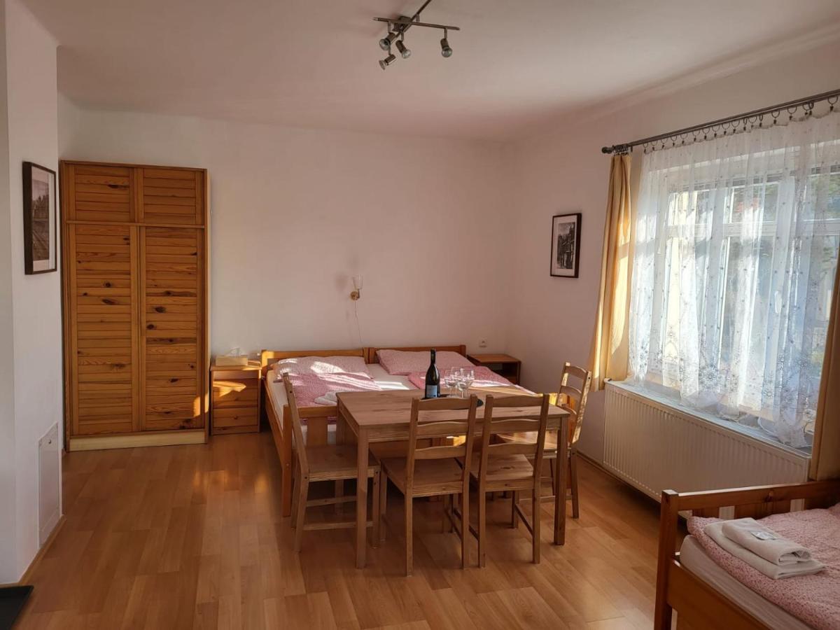 Pension Family Karlsbad Exterior foto